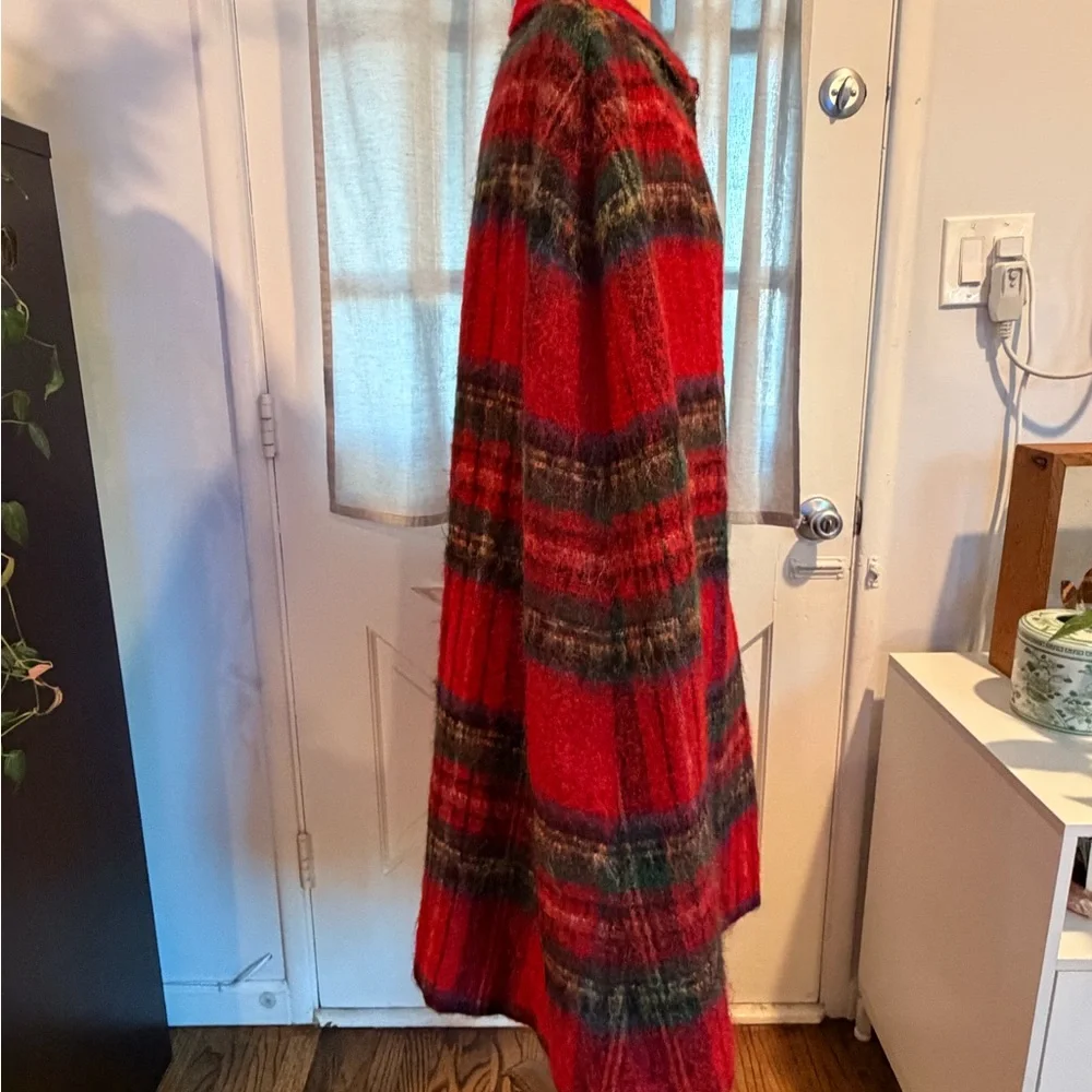 Vintage Red Plaid Women's Cape - Picture 2 of 9